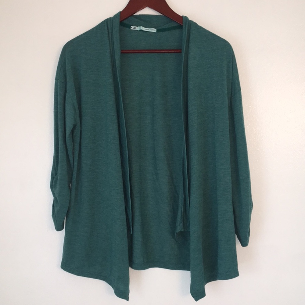 Woman’s Maurice’s cardigan
